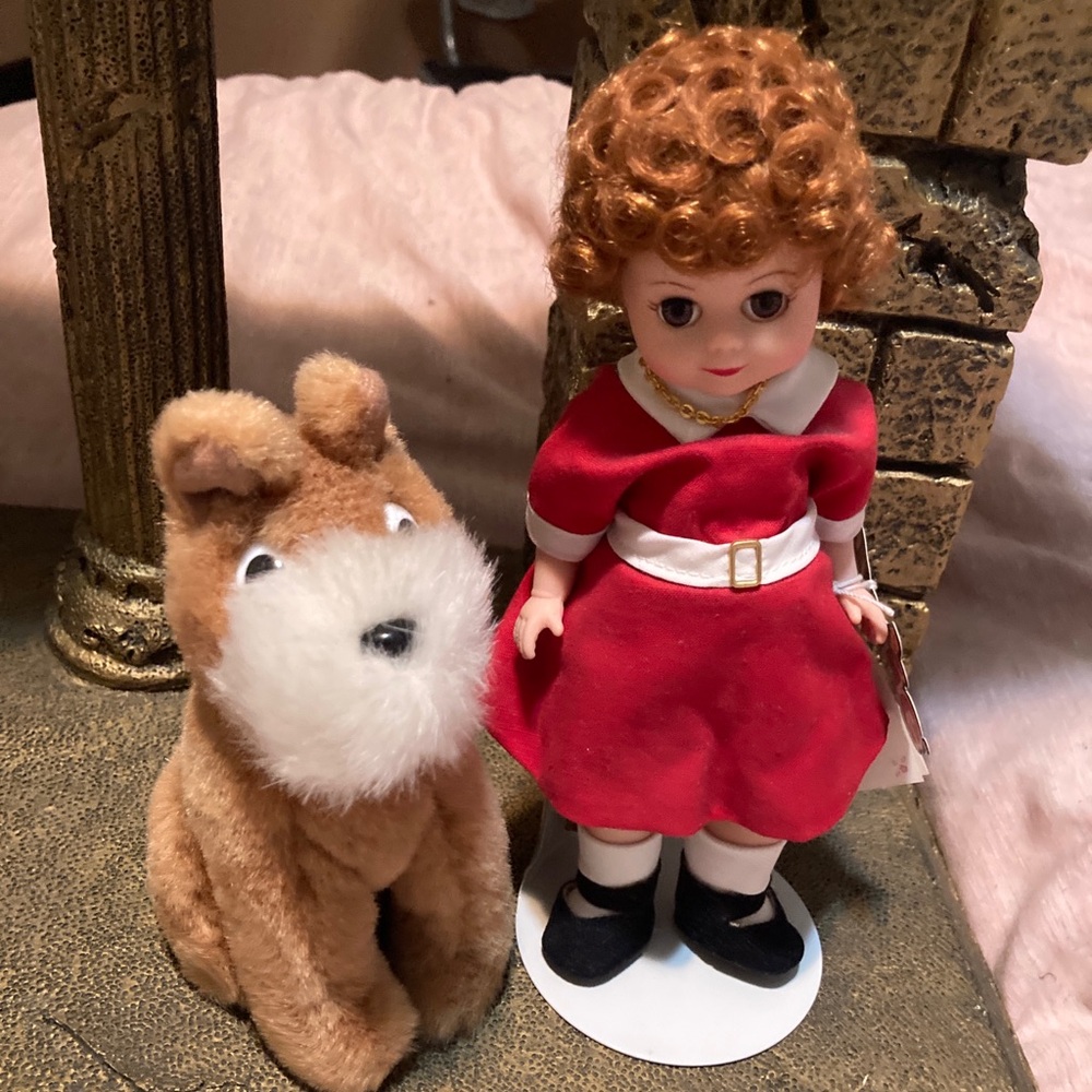 Madame Alexander Porcelain Doll. Orphan Annie